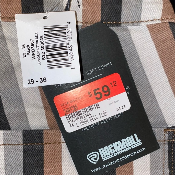 Women’s bell bottom jeans - Picture 5 of 8